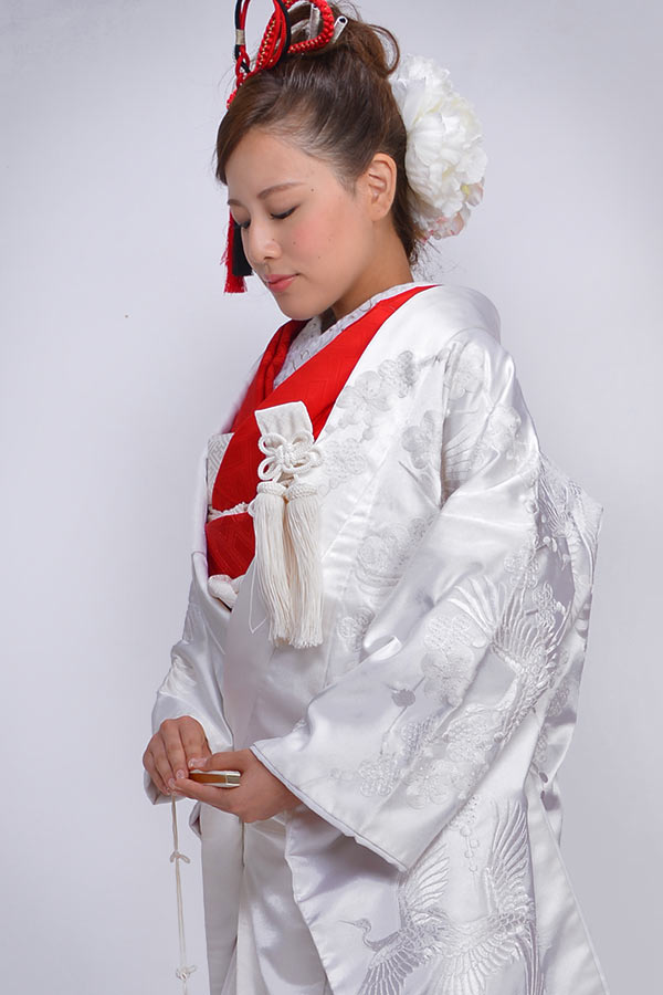 白無垢　赤い打掛
