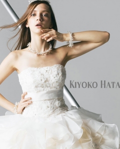 【レンタル可能】ショート丈にもなる2WAYのウェディングドレス