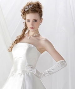 【レンタル可能】サテンのAラインドレスはどんな結婚式にもGOODなドレス!