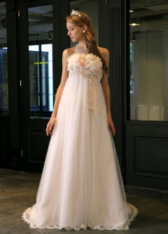 【レンタル可能】エンパイアドレスはマタニティウェディングにもおすすめ!