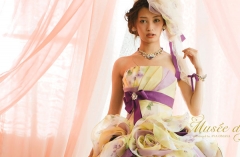 【レンタル可能】　人気の大政絢さんデザインドレス