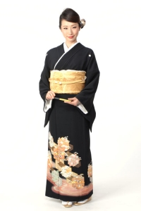 亀甲に松竹梅の留袖 黒留袖