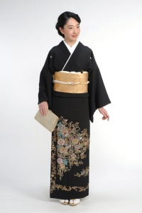 葡萄唐草の留袖 黒留袖