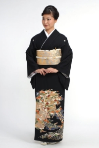 几帳と青海波の留袖 黒留袖