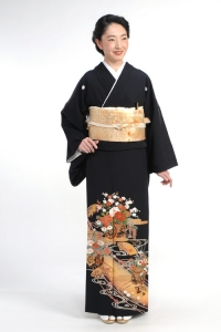 花車に琳派流水紋の留袖 黒留袖