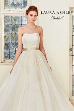 【レンタル可能】ローラアシュレイのウェディングドレス