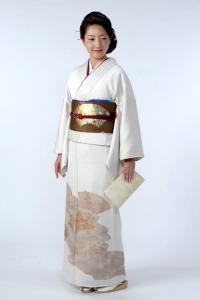 扇面に四季の花の色留袖