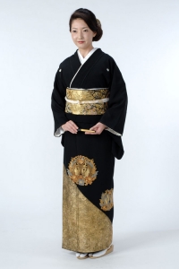 スワトウ・黒留袖