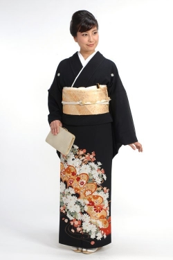 年齢別に人気留袖をピックアップ 大阪本町 ウェディングドレスレンタルの ヒロミブライダル